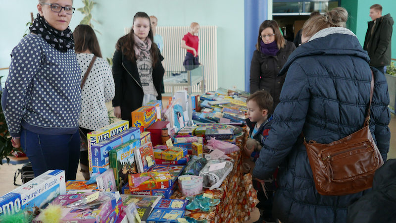 Gut besucht war der kleine Flohmarkt im 1. Obergeschoss.